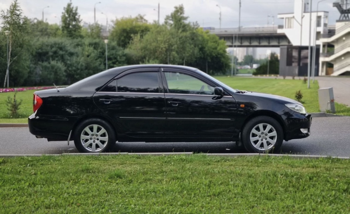 Toyota Camry 2.4 MT — фото 2