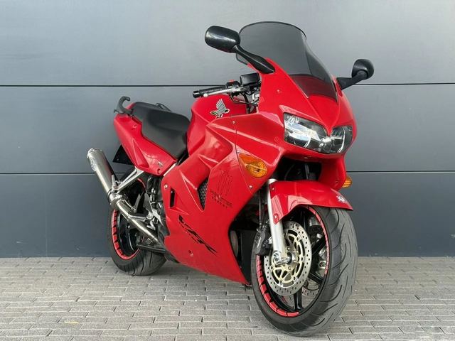 Honda VFR 800 — фото 2