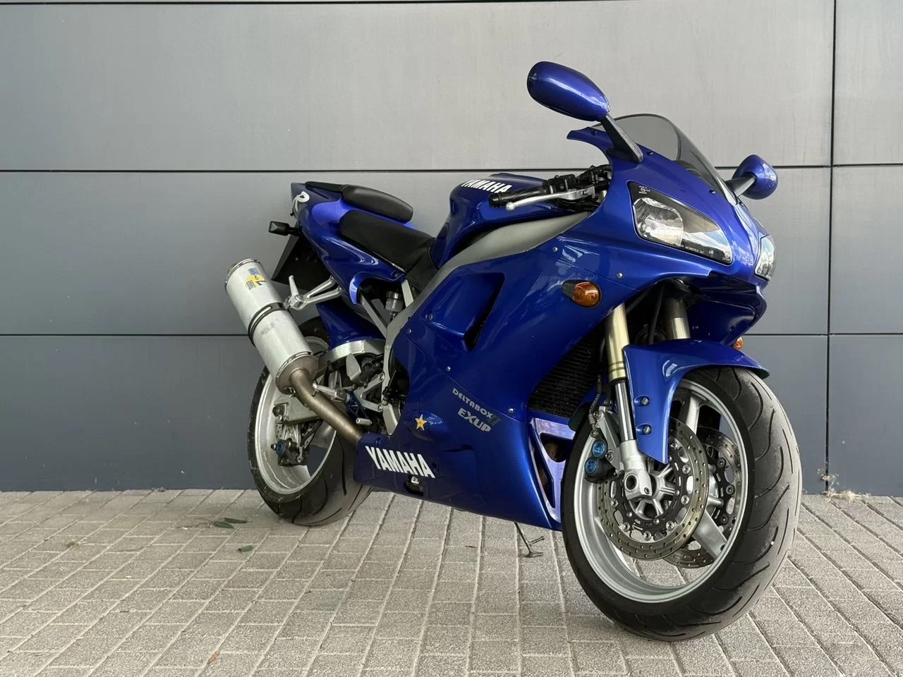 Yamaha R1 — фото 2