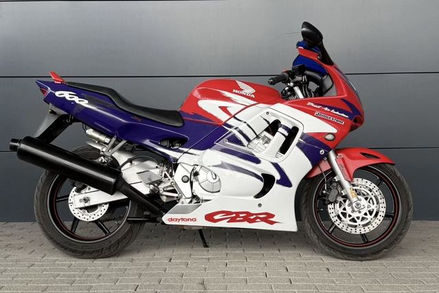 Honda CBR 600F3, 1997 — Ростов-на-Дону