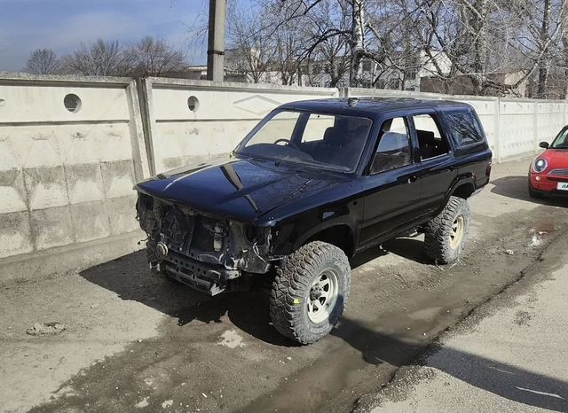 Toyota Hilux Surf 2.4 AT, 1990 — Нальчик