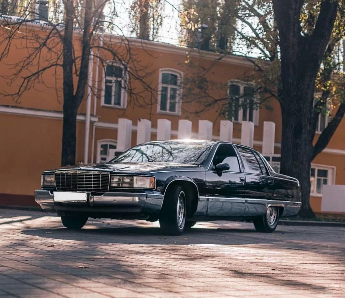 Cadillac Fleetwood 5.7 AT