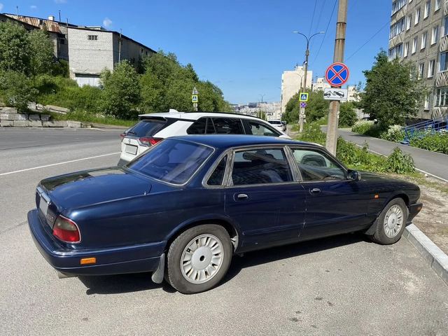 Jaguar XJ 4.0 AT — фото 2