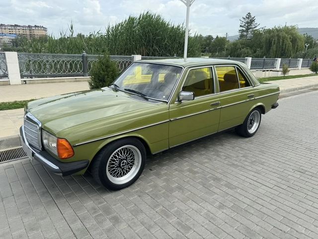 Mercedes-Benz W123 2.3 MT, 1982 — Краснодарский край, Горячий Ключ