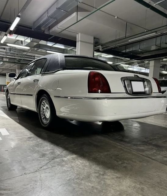 Lincoln Town Car 4.6 AT — фото 2